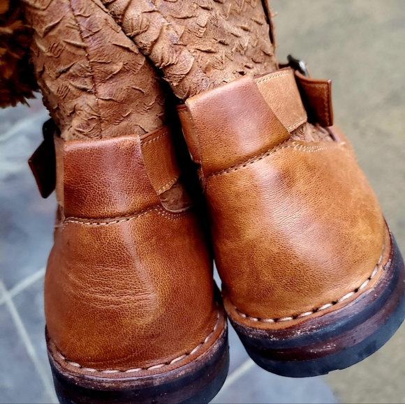 TRASK Alexa Ankle Boots - Picture 9 of 12